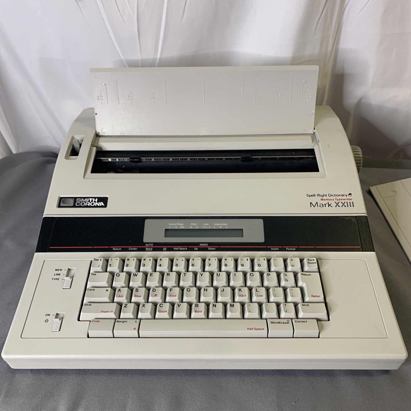 Smith Corona Spell Right Dictionary Memory Typewriter Mark XXIII Model 5F Works