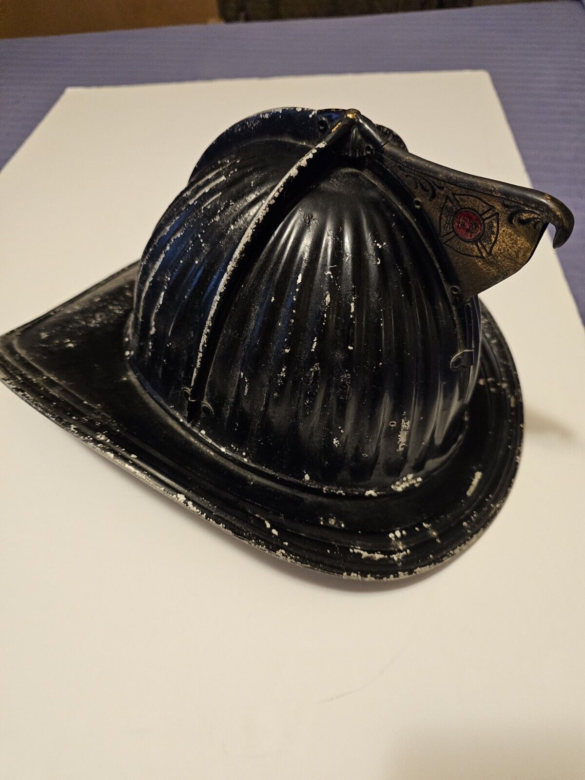 Firefighter Helmet Metal Cairns & Brother New Jersey Pat. # 1.889.537 Vintage 