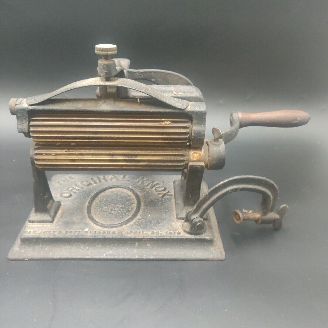 Vintage Knox Manual Hand Crank Fluter Pleater Cast Iron Tool