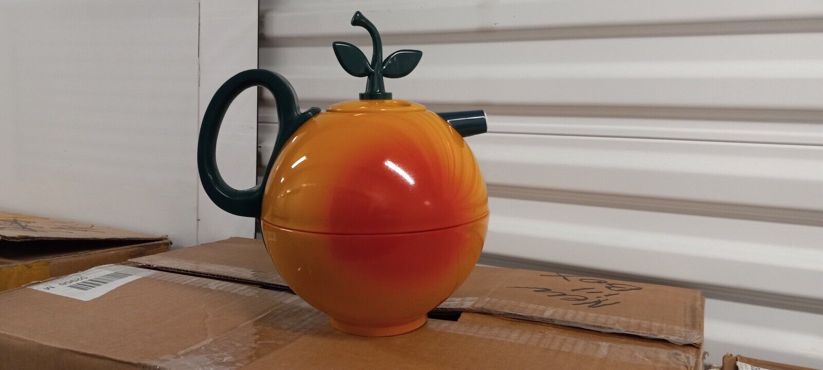 Vintage 1970s  Peach Thermal Container  .( Yellow/red)
