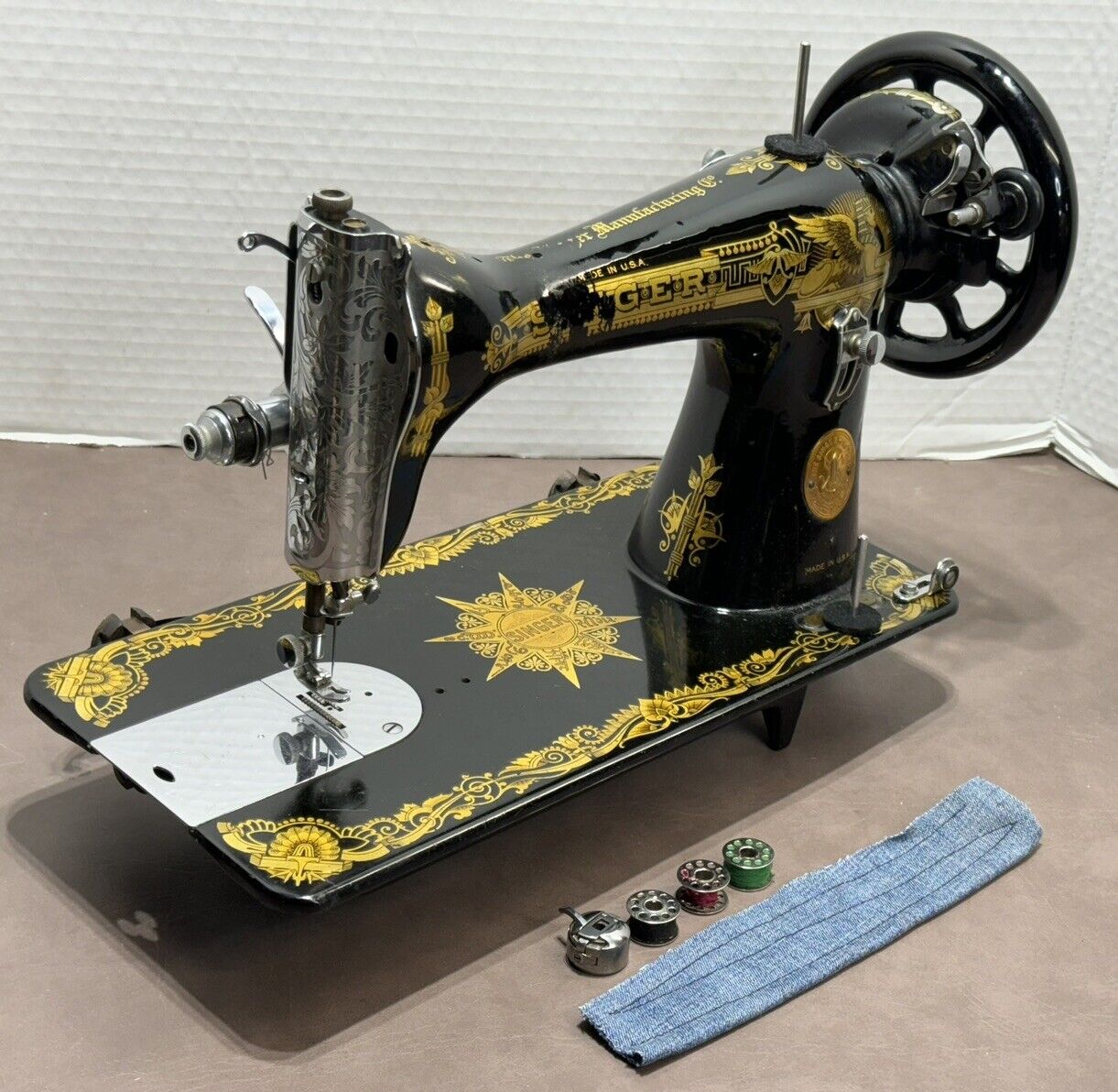 RARE Vintage 1941 Singer 15-210 INDIAN STAR Sphinx Treadle Sewing Machine, VGC
