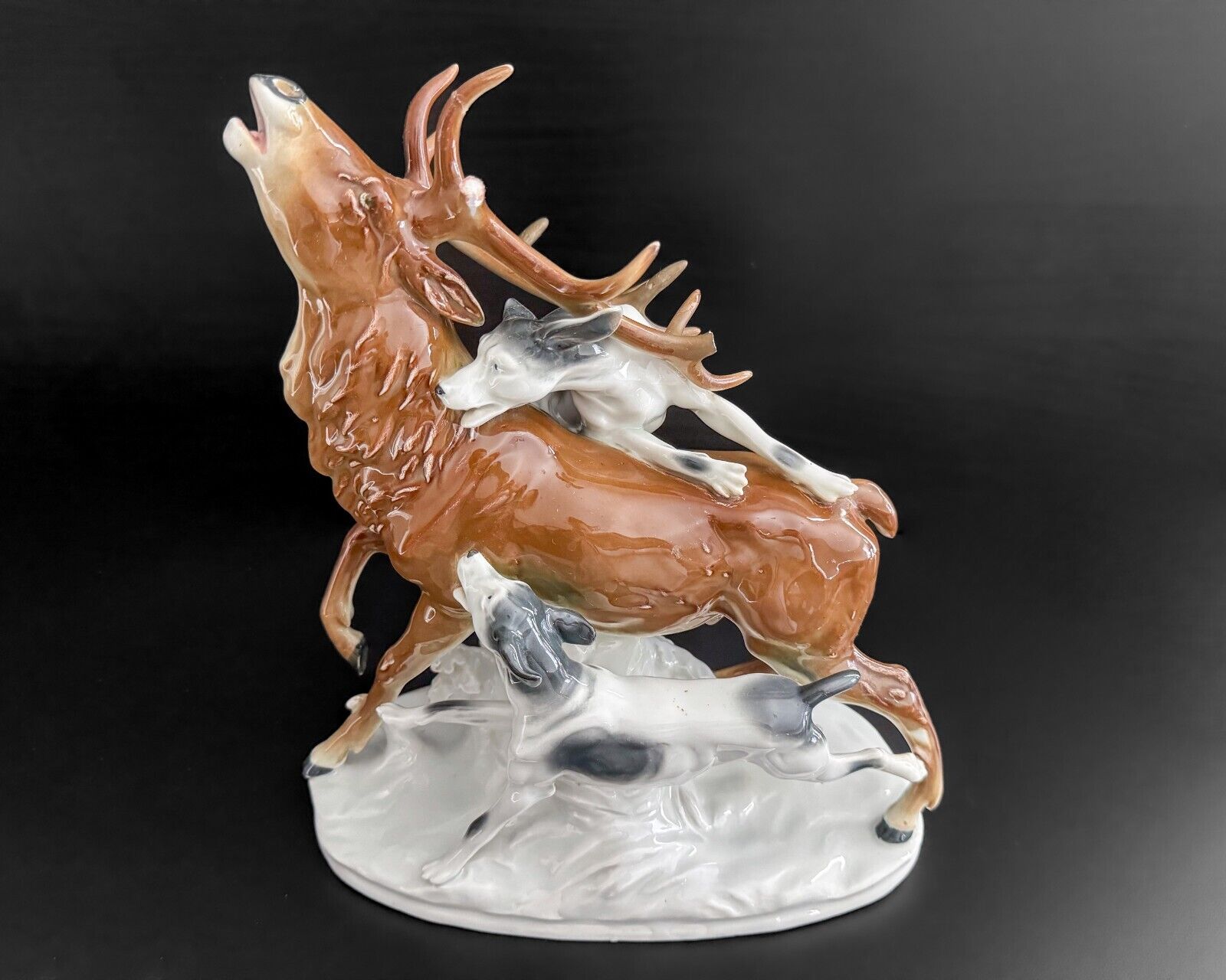 Vtg Wagner & Apel Elk Stag Buck Dogs Hunt Porcelain Figurine - Needs Repair