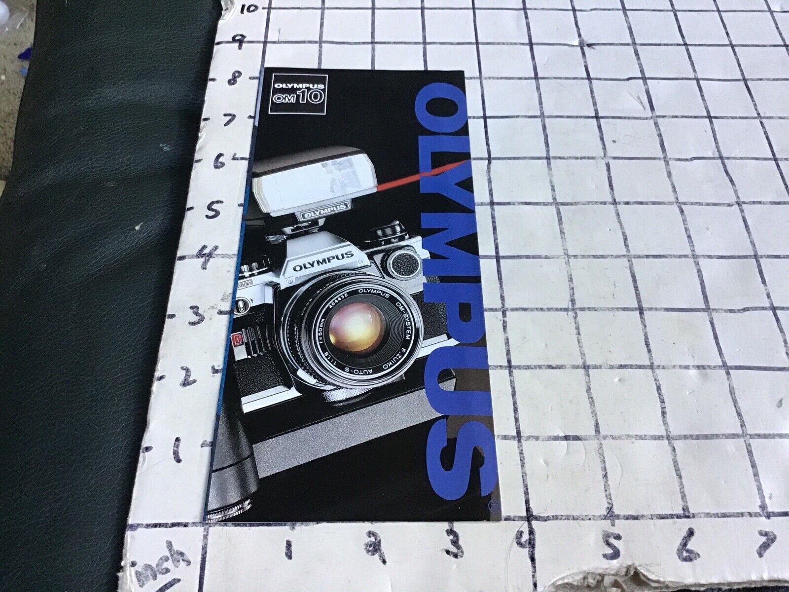 Original Vintage Brochure: OLYMPUS OM 10 -- i show all pages - circa 1980\'s