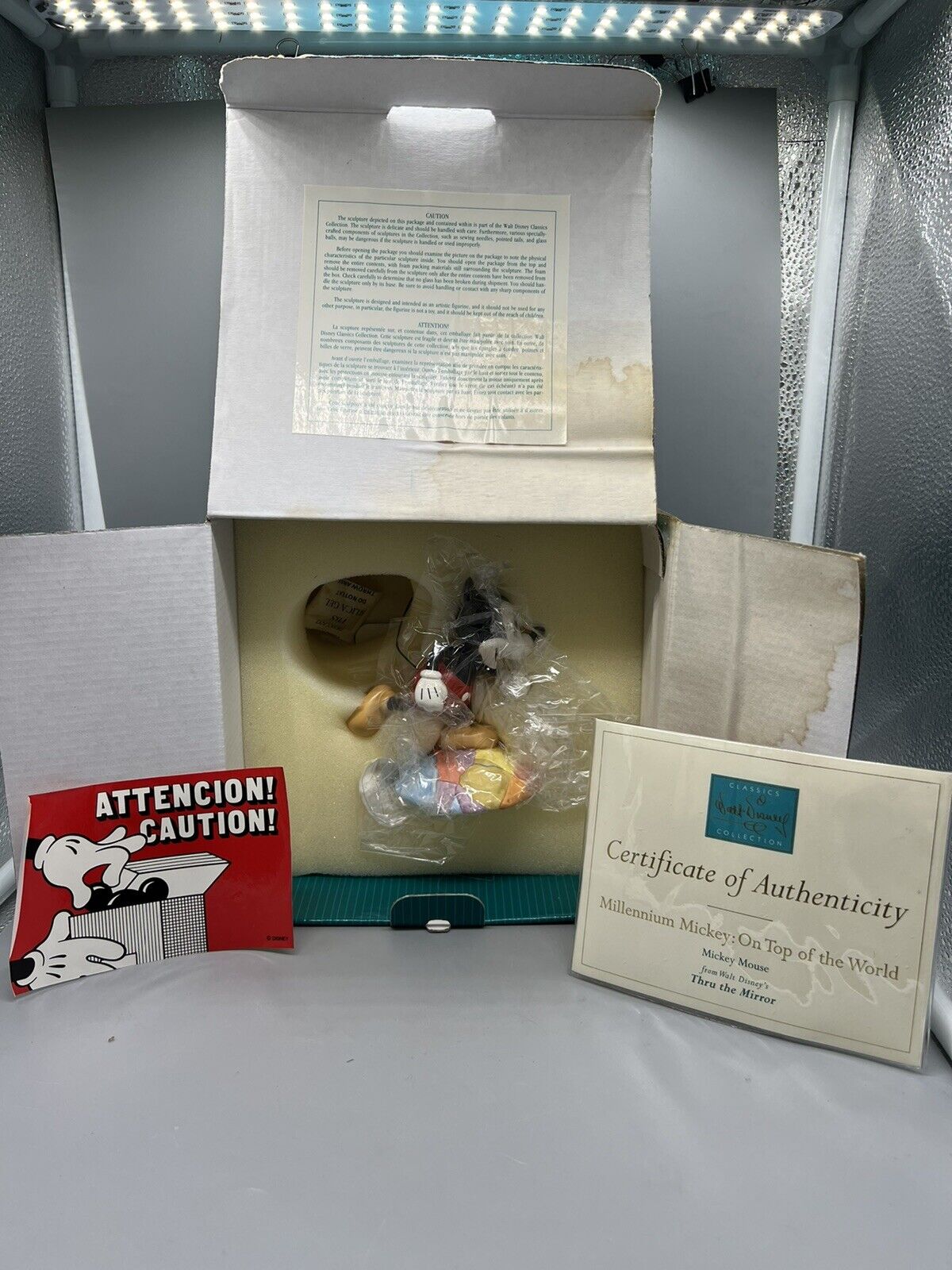WDCC Through the Mirror, Mickey Mouse: On Top of the World W/ Box & COA