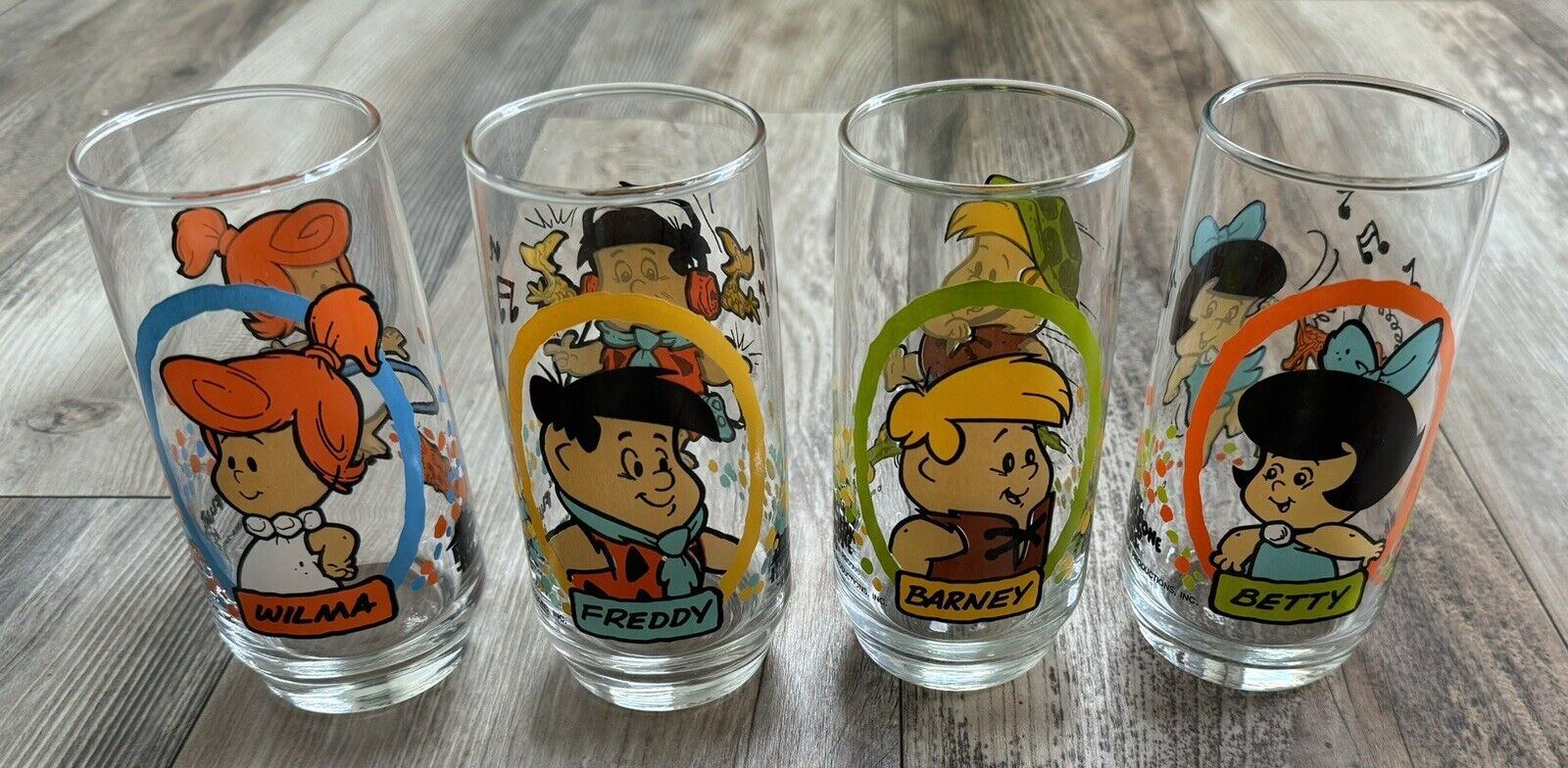 VINTAGE 1986 Flintstone Kids Pizza Hut Glasses Full Set of 4 BRAND NEW GLASSES