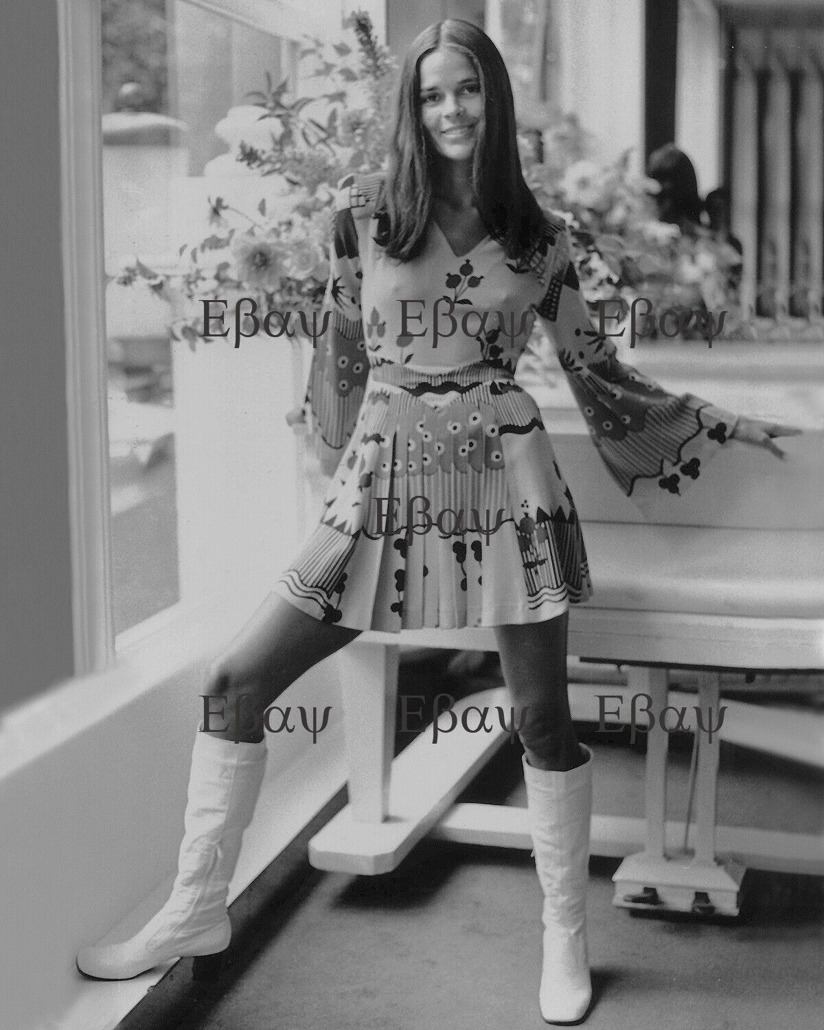 Ali MacGraw 1969 - Actress 8X10 Photo Reprint