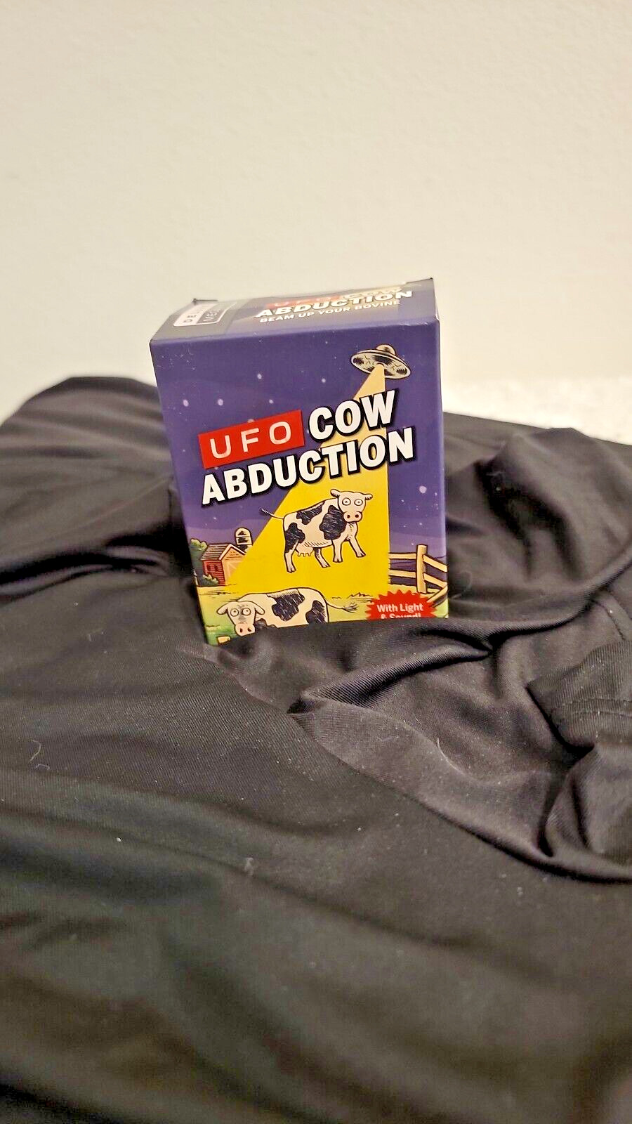 UFO Cow Abduction Wi Light & Sound Spaceship Cow and Mini Book FULLYS SEALED