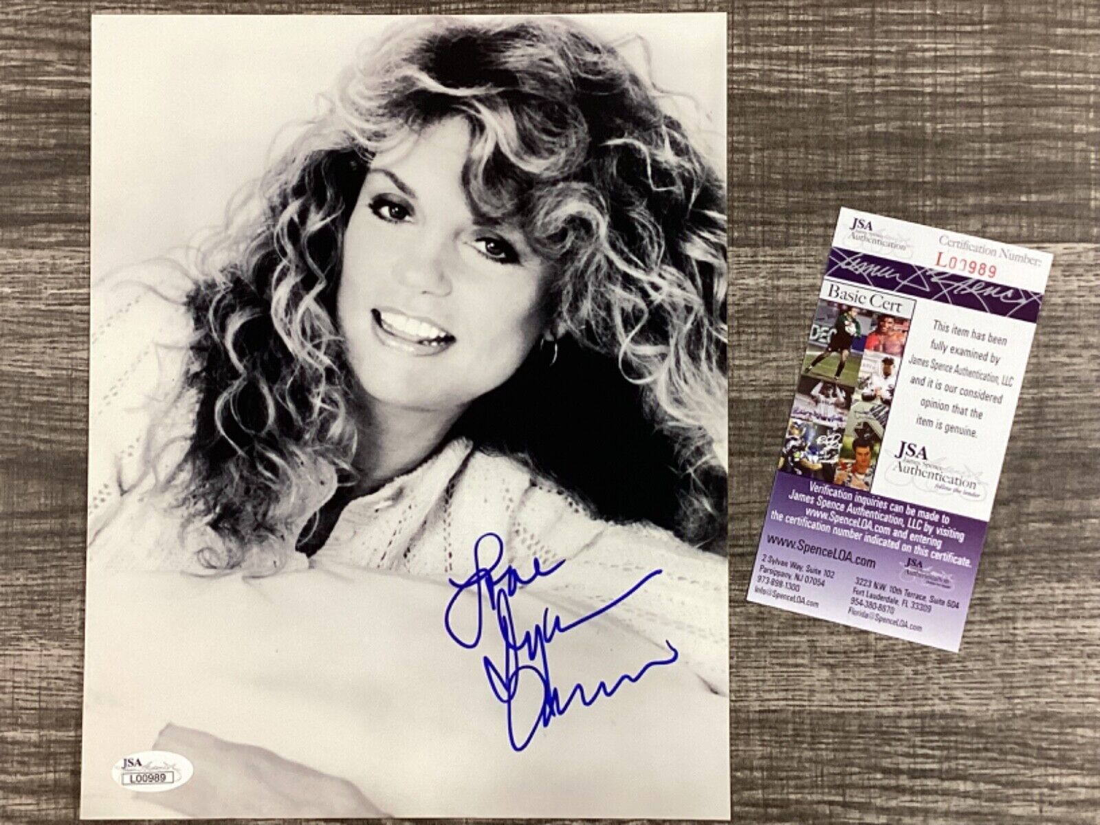 (SSG) Sexy DYAN CANNON Signed 8X10 Photo 
