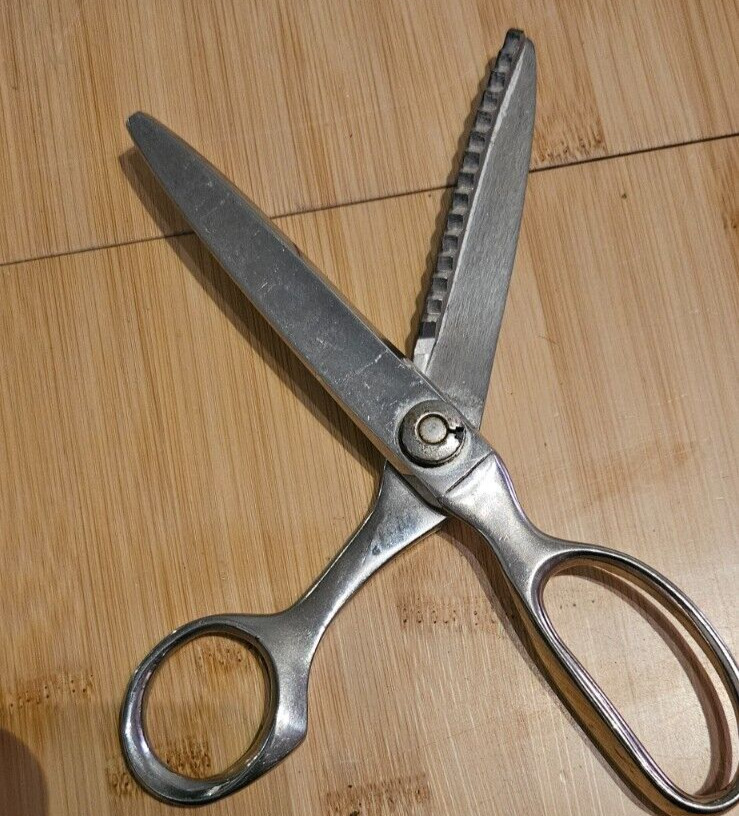 Vintage WISS Pinking Shears Scissors CC9 Chrome Heavy Duty 9”