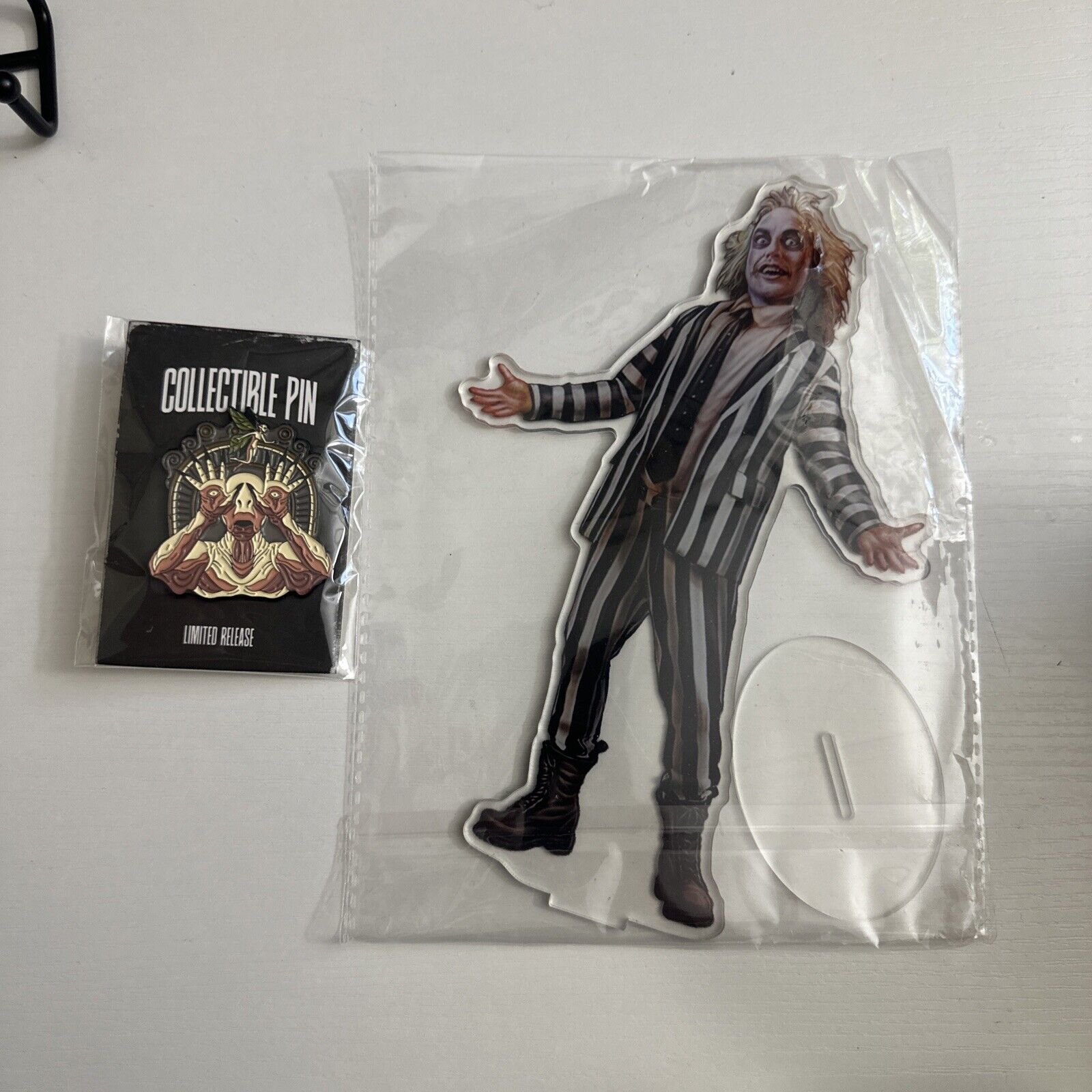 ZOBIE FRIGHT THE COLLECTOR ACRYLIC BeetleJucie And Pans Labyrinth Pin Exclusive