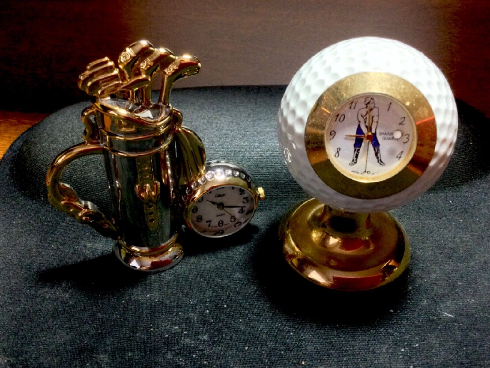 2 Vintage Quartz Golf Ball Miniature Golfer Clocks