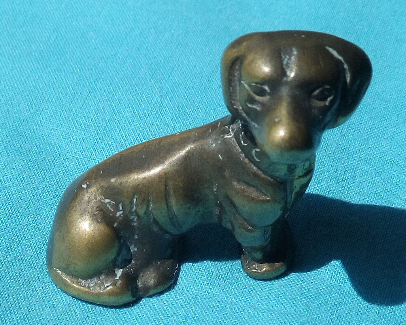 ANTIQUE 19 th CENTURY BRASS STATUE OF A SITTING DOG