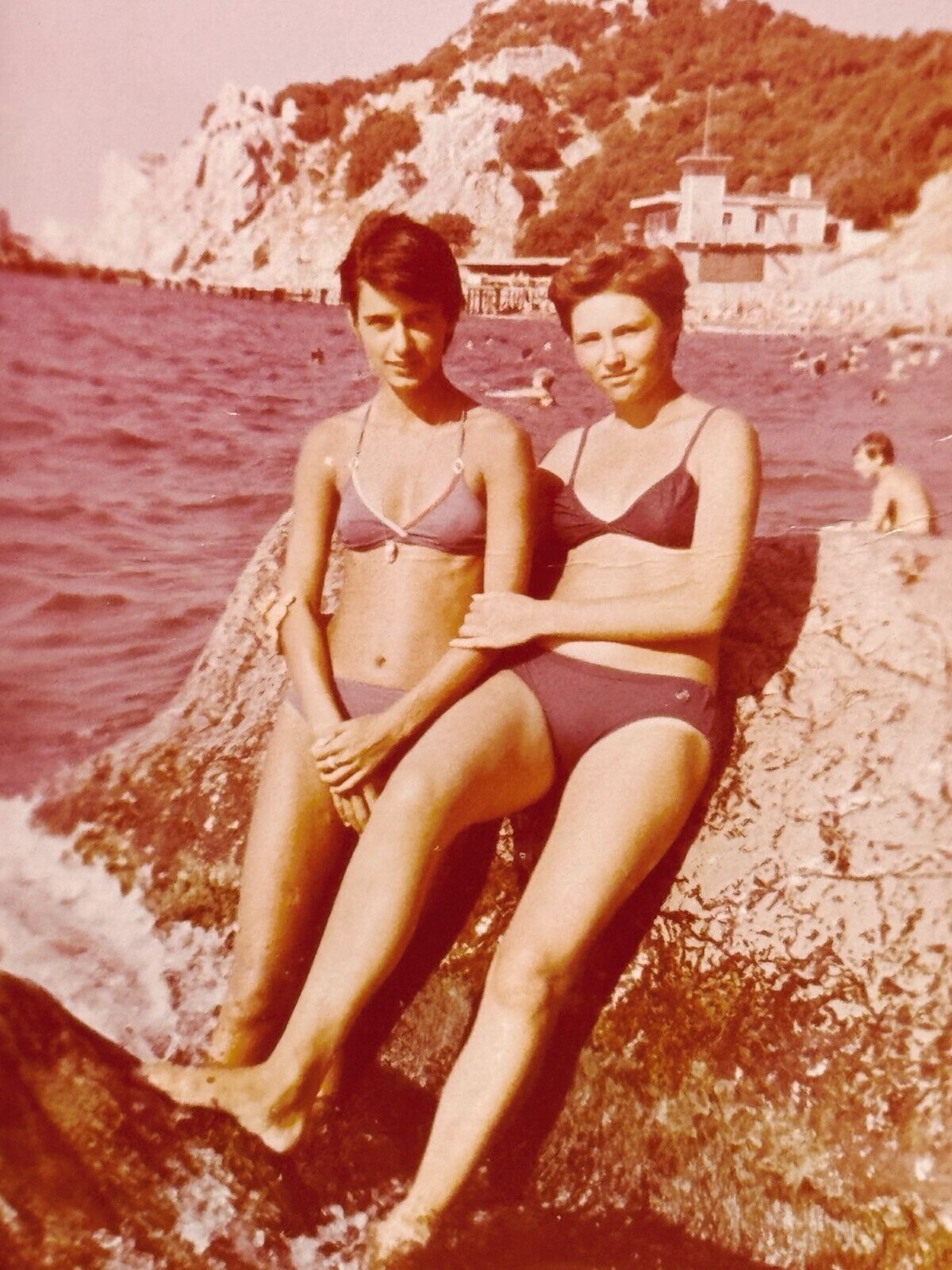 1970s Pretty Women Two Grace Bikini Beach Slim Ladies Vintage Photo Snapshot