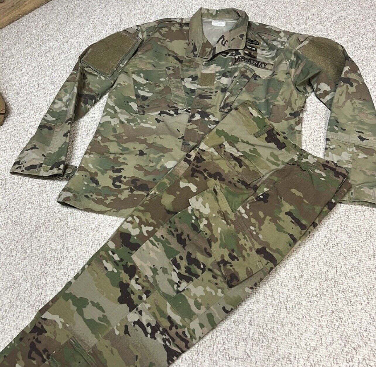 Authentic US Army Uniform Sz L