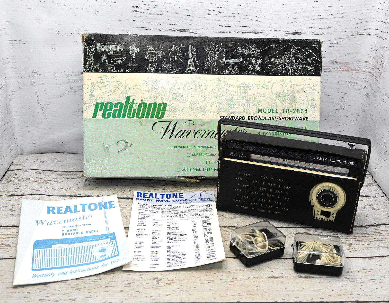 REALTONE Wavemaster Broadcast Shortwave 8 Transistor Radio Model TR2864 Leather