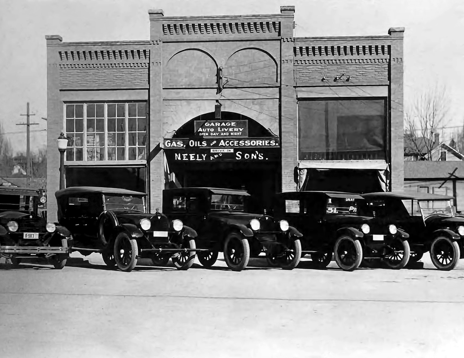 1925 Neely and Sons Garage Moscow Idaho Old Vintage Photo 8.5\
