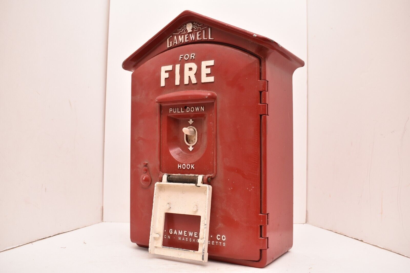 Vintage Gamewell Fire Alarm Call Box Pull Station Fireman Cast Metal