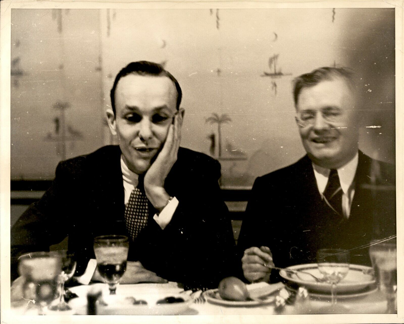 GA145 Original Photo WILLIAM RANDOLPH HEARST JR NEWSPAPER MOGUL EATING DINNER