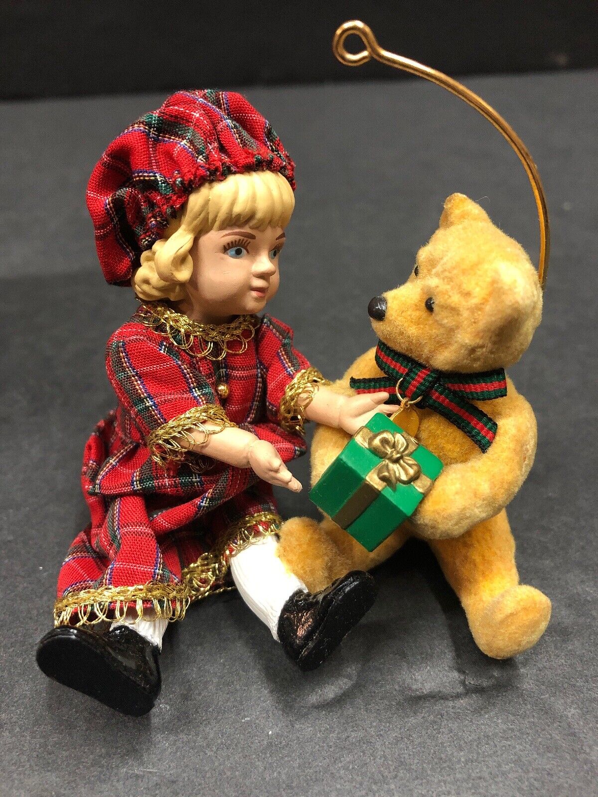 Vintage Hallmark Keepsake Christmas Ornament Lucinda And Teddy In Box