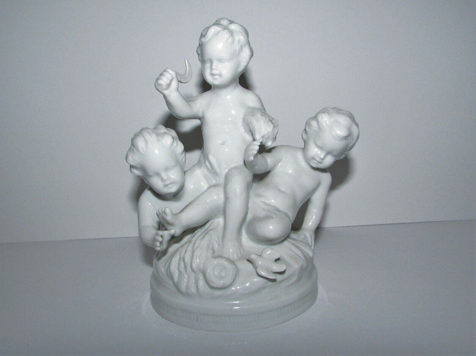Vintage German White Monochrome Porcelain Figurine 3 Cherubs 898