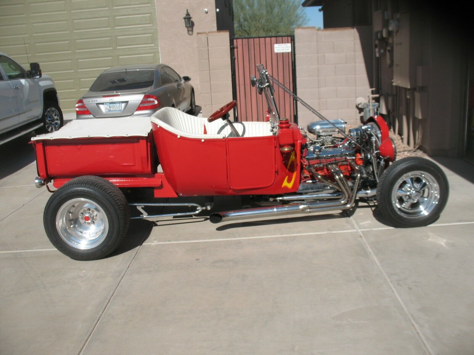 1923 ford t bucket roadster, red and white, original steel bucket, 350 chev