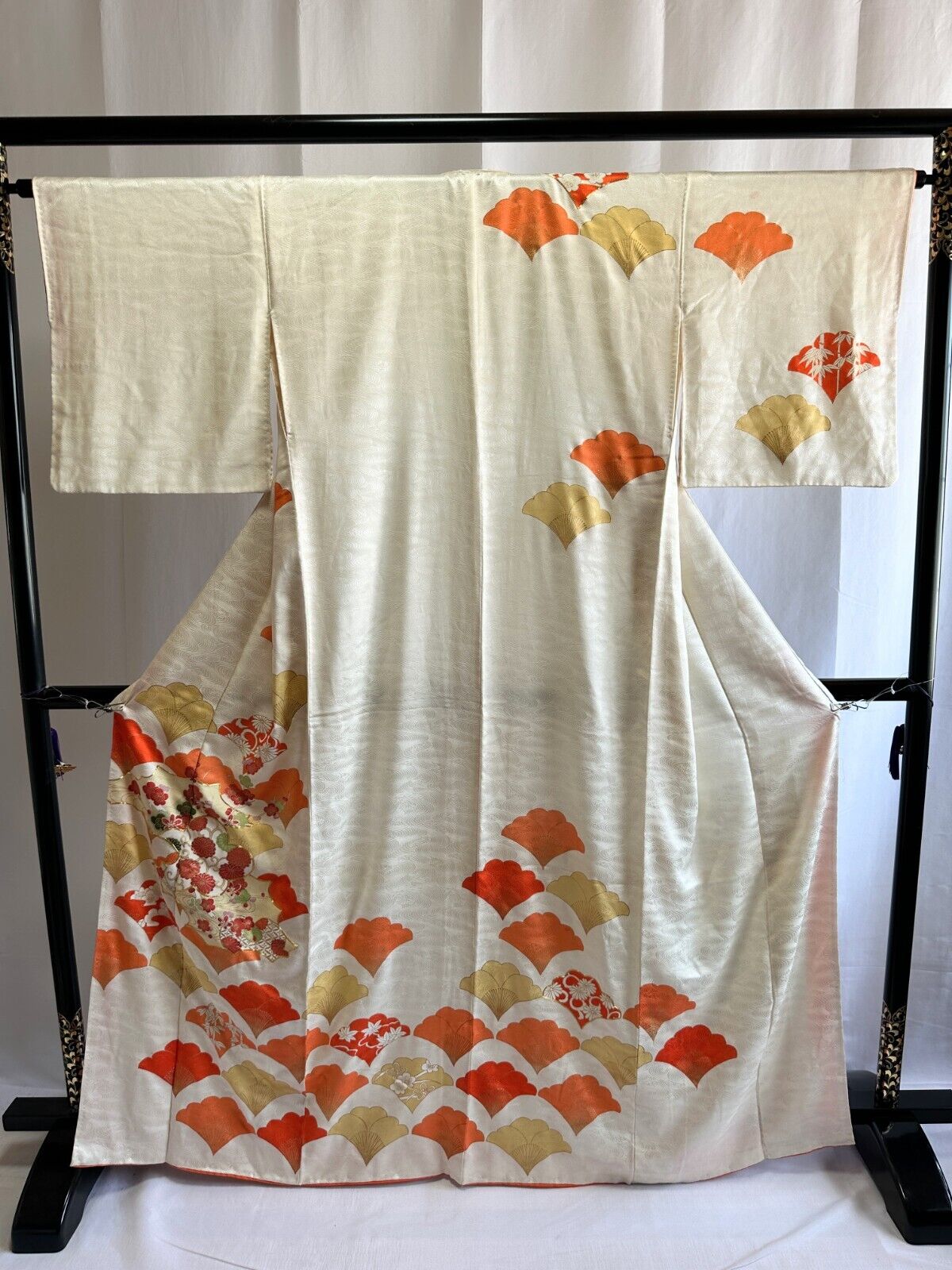 Vintage Japanese kimono - Beautiful Silk Kimono robe