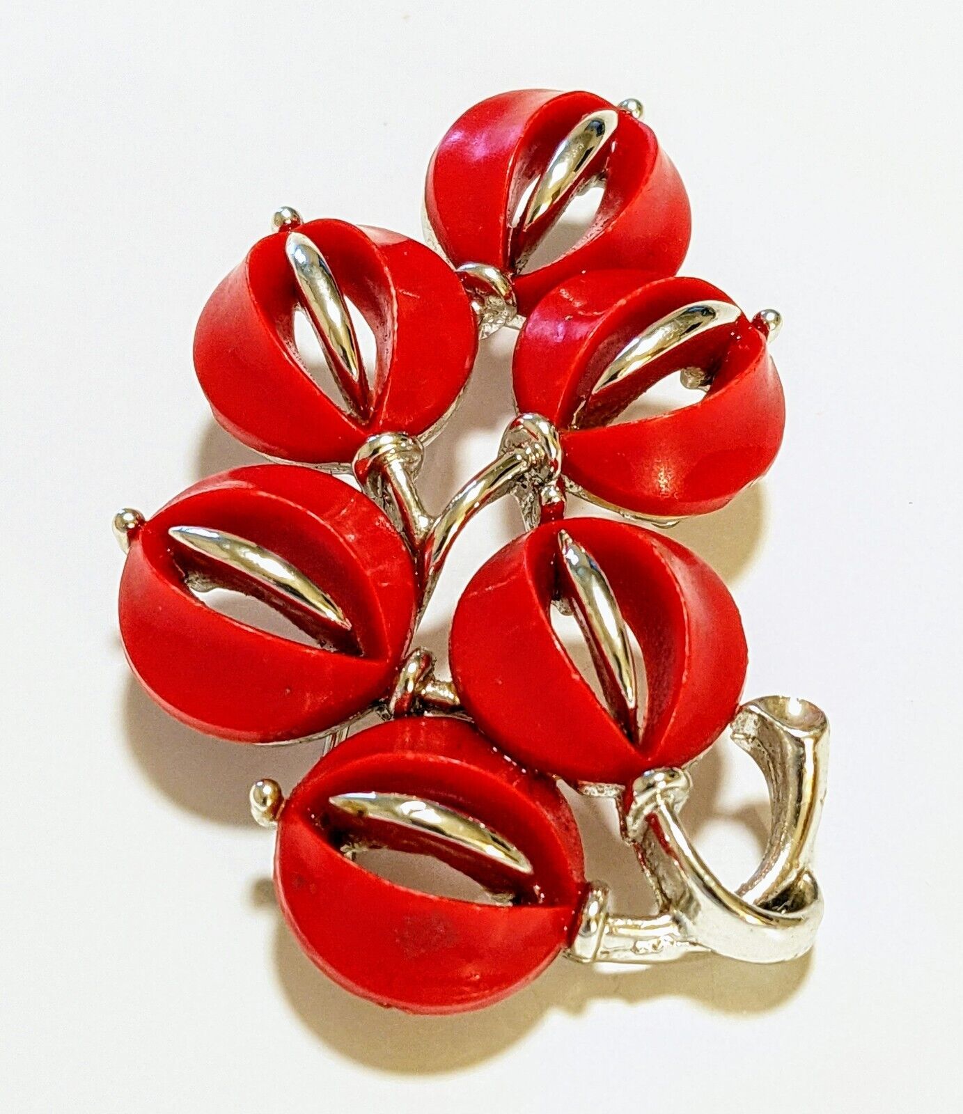 Vintage Signed Lisner Pin Red Thermoset Lucite Brooch  Leafy Floral