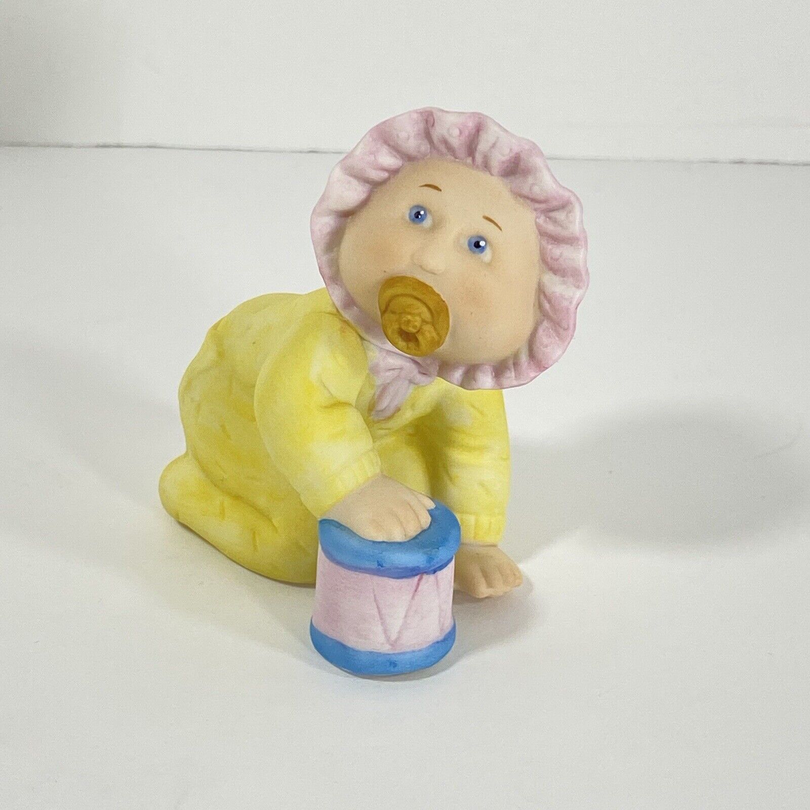 Vintage Cabbage Patch Kids 1984 Infant Baby Crawling Ceramic Figurine Pacifier