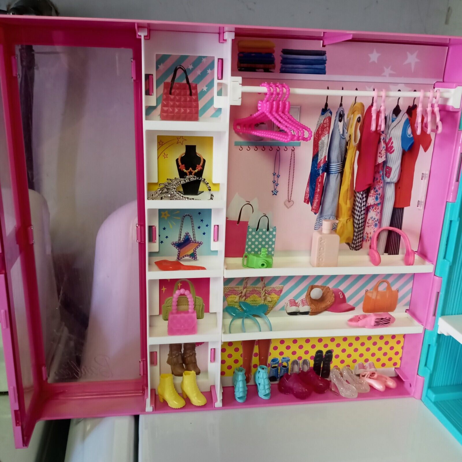 Barbie Fashionista Ultimate Portable Closet With Some Accessories
