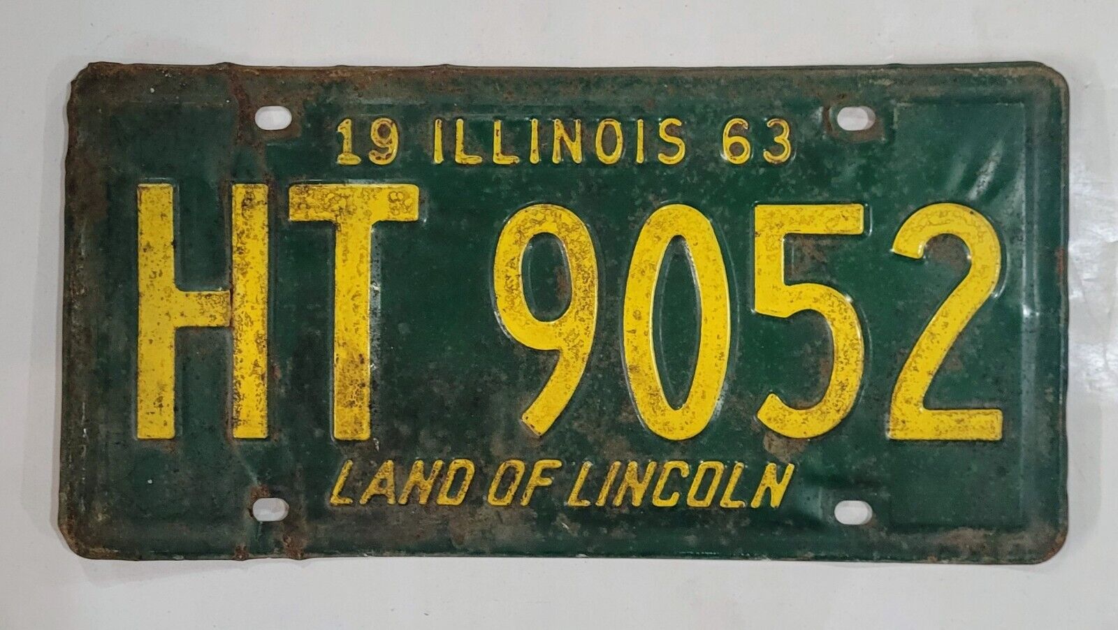1963 Vintage ILLINOIS License Plate ~ HT 9052  ~ 🔥  🔥