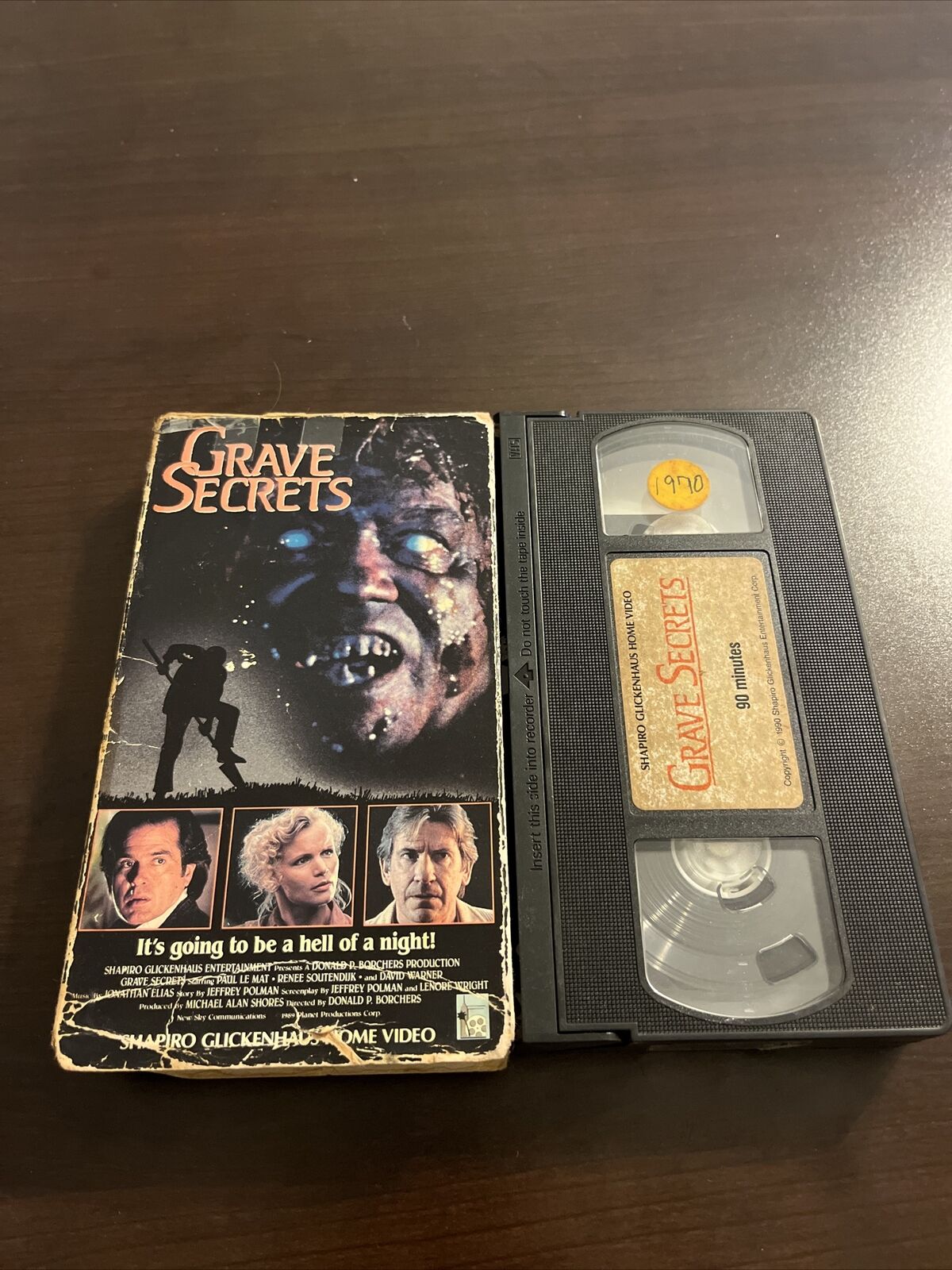 Grave Secrets VHS Video Tape 1990 SGE Horror Movie Gore Scary Shapiro Worn Box