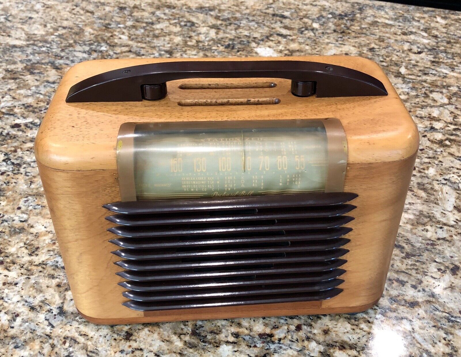 vintage Packard Bell radio Model 566