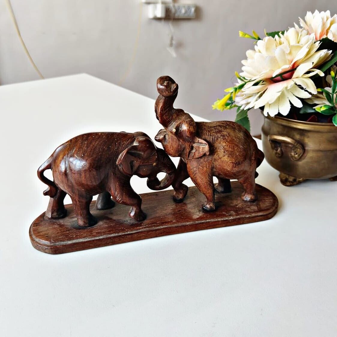 1950 Vintage Fighting Elephants Sculpture made in Rosewood