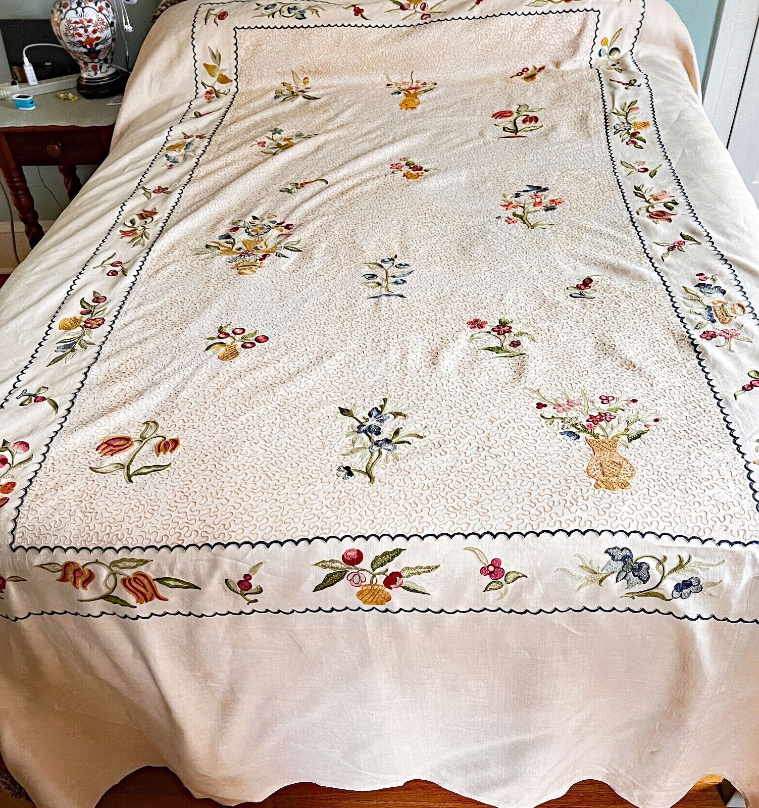 Vintage Hand Embroidered Coverlet with Crewel Work Flowers  ZZ067