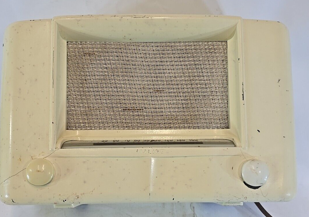 1947 Wards Airline 74WG-1510A 6 Tube AM Radio Ivory Plastic Cabinet Restorative