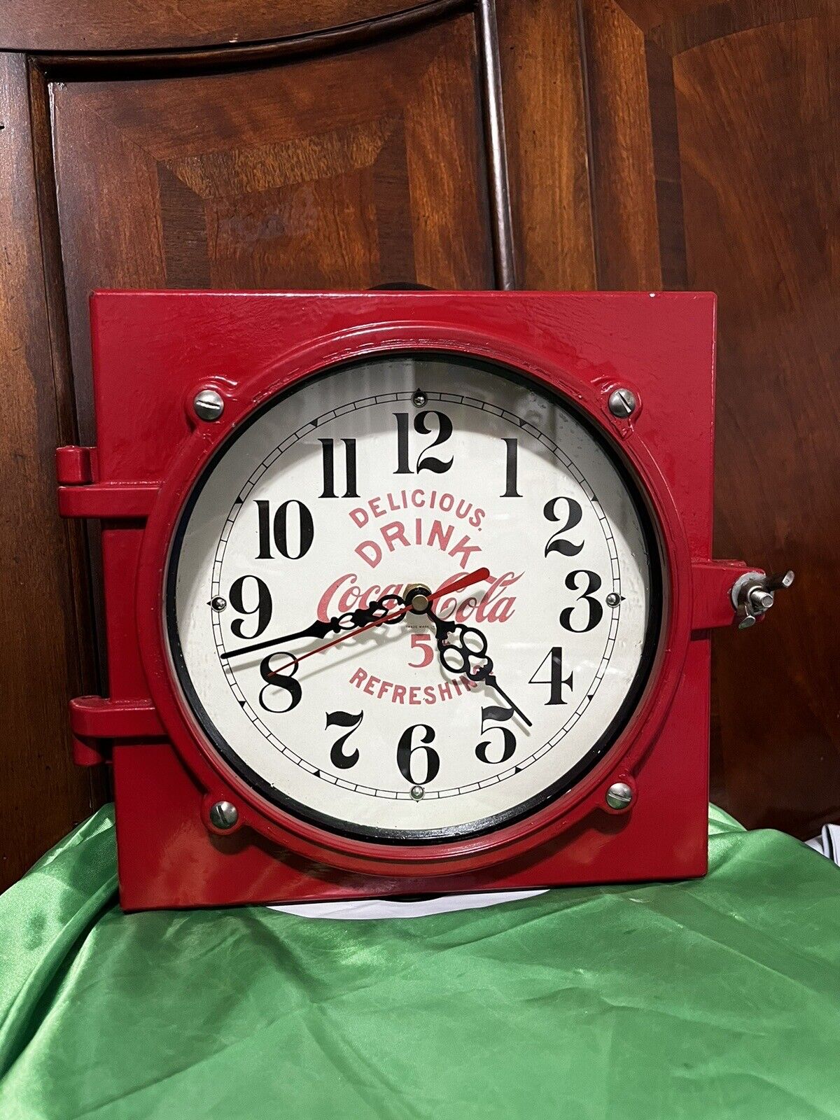 Vintage Econolite Coca Cola Lighted Heavey Clock Unusual
