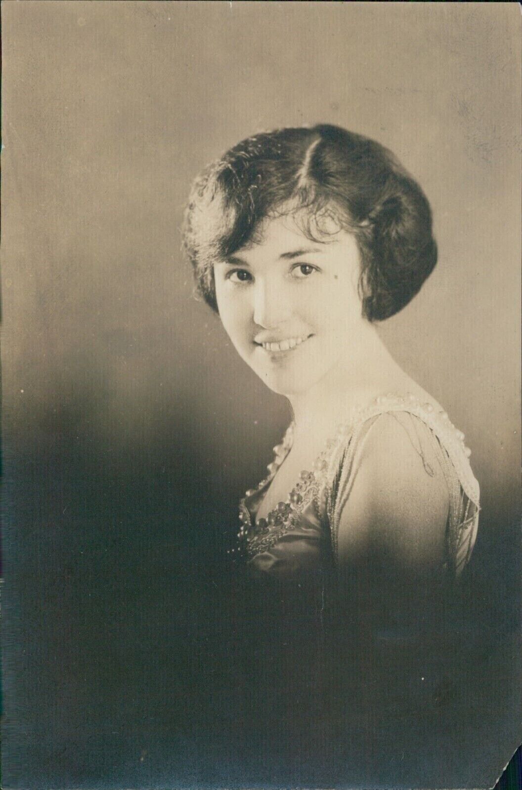Early 1900s Miss Alice Ballard Beauty Head Shoulder Portrait Dress 4X6 Photo
