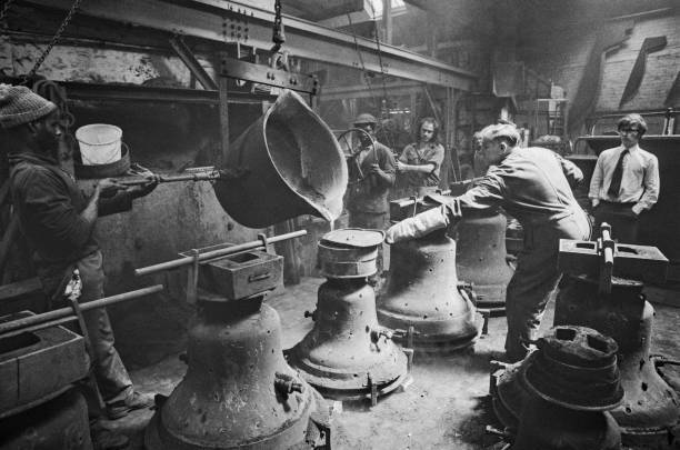 Workers casting bells at the Whitechapel Bell Foundry UK 1974 OLD PHOTO