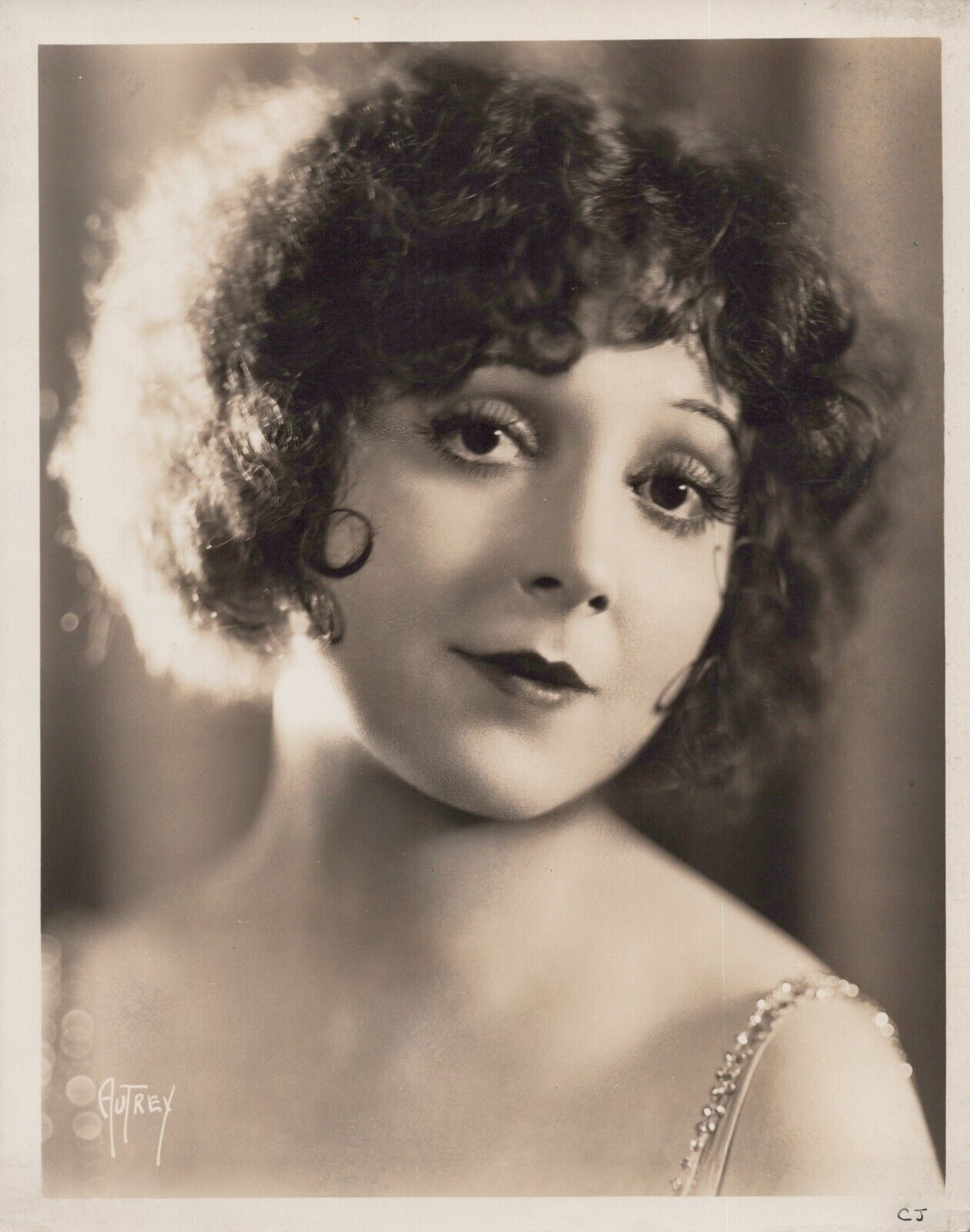 Madge Bellamy (1920s) ❤🎬 Stunning Portrait - Vintage Photo by Autrey K 206