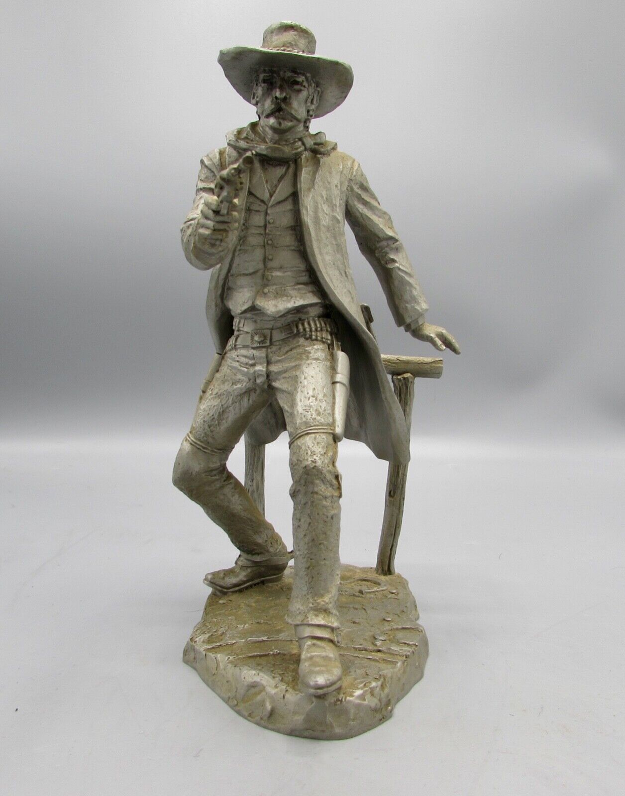 The Gun fighter Jim Ponter Fine Pewter c. The Western Heritage Museum 1979 2437