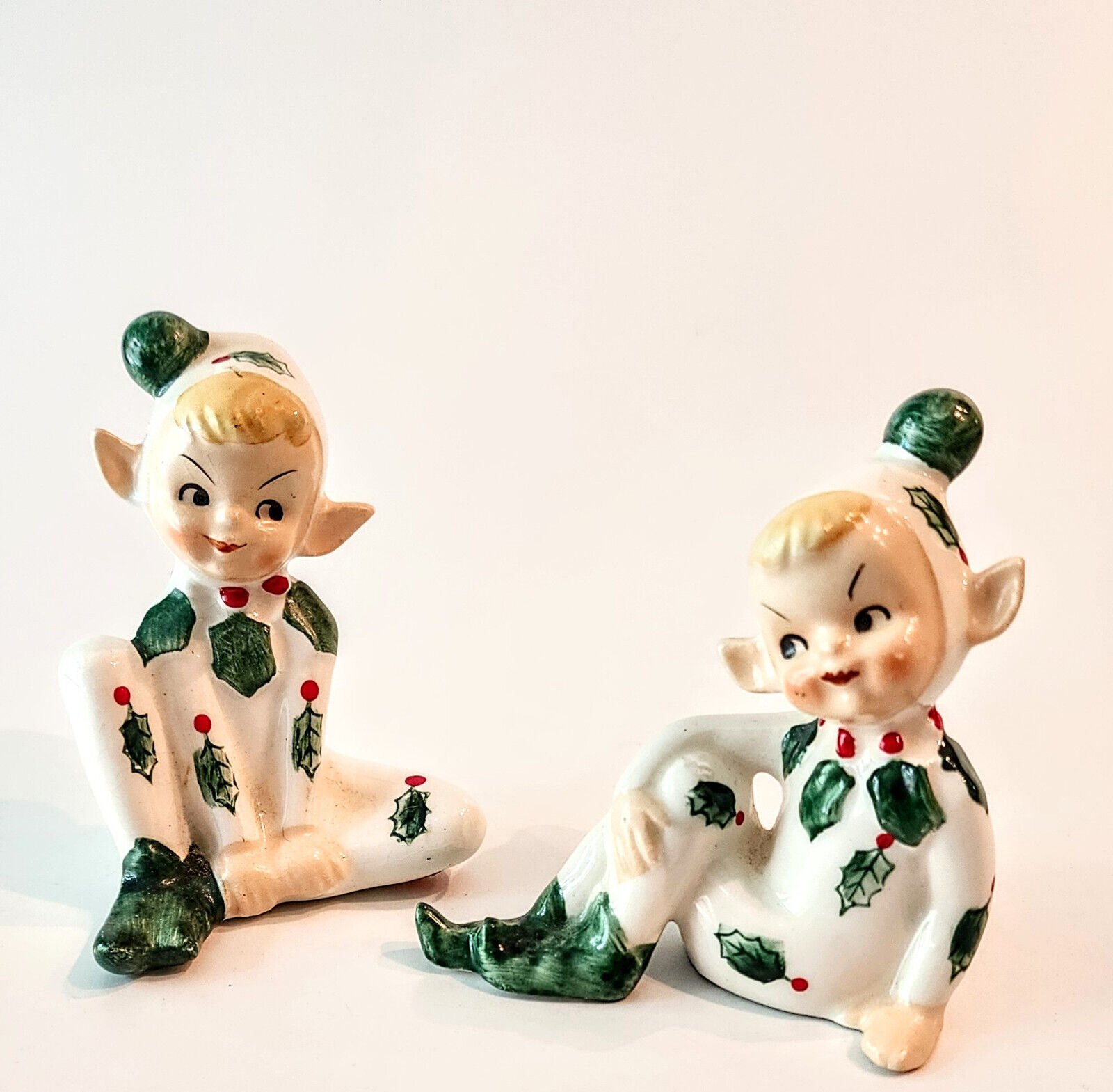 Vintage 50's Lefton Holly Berry Blond PIXIE Elf Salt & Pepper Shakers Japan 1370