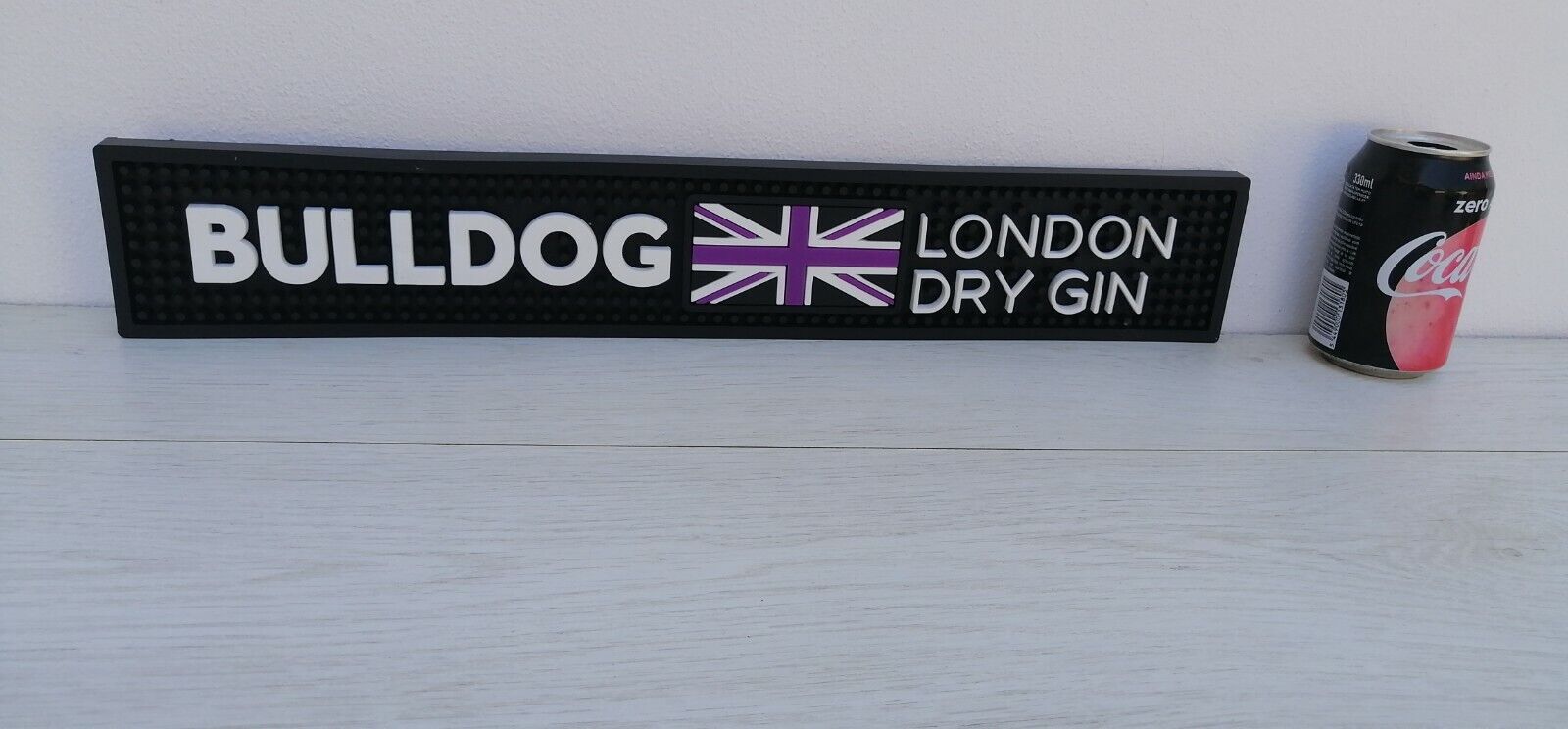 NOS Genuine BullDog Dry Gin Black Rubber Service Drip Mat Anti--Slip Drink Bar