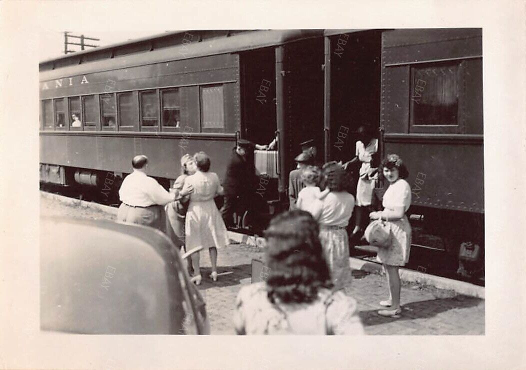 Old Photo Snapshot Men Women Family Saying Goodbye Train Railway Station #22 Z19