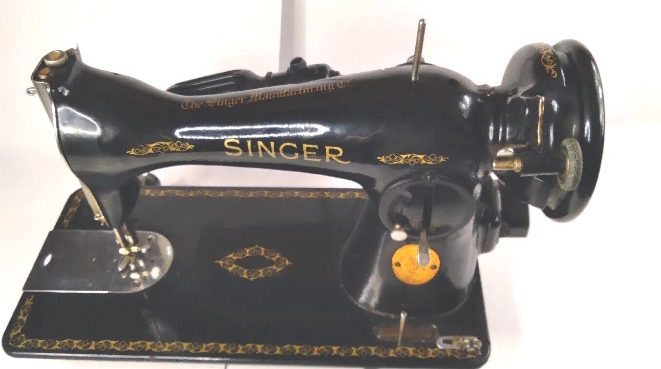 Singer Sewing Machine BR8S Vintage AH917820 Smooth Operation