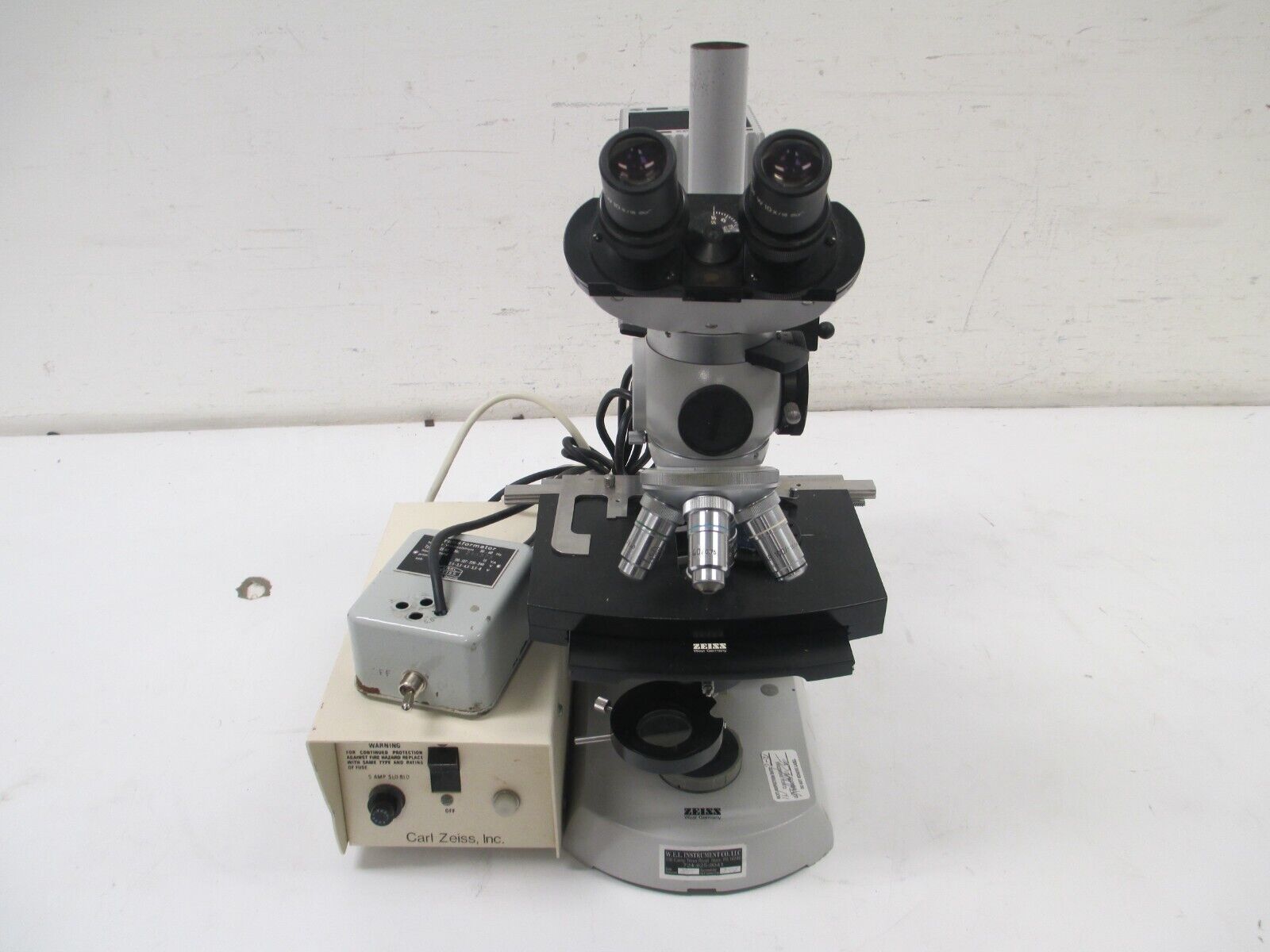 Zeiss Microscope w/ 4 objectives, Lamp House illuminator, and transformer