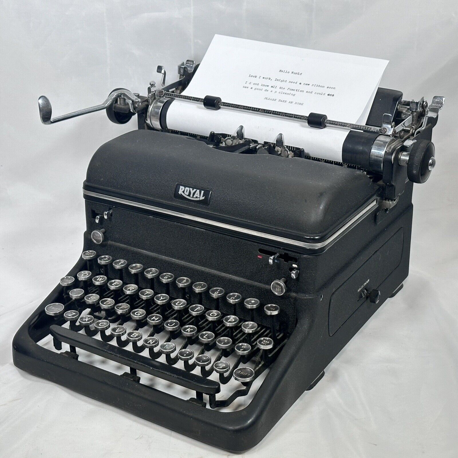 Working Vintage 1930s? ROYAL Typewriter MAGIC MARGIN Touch Control Glass Keys