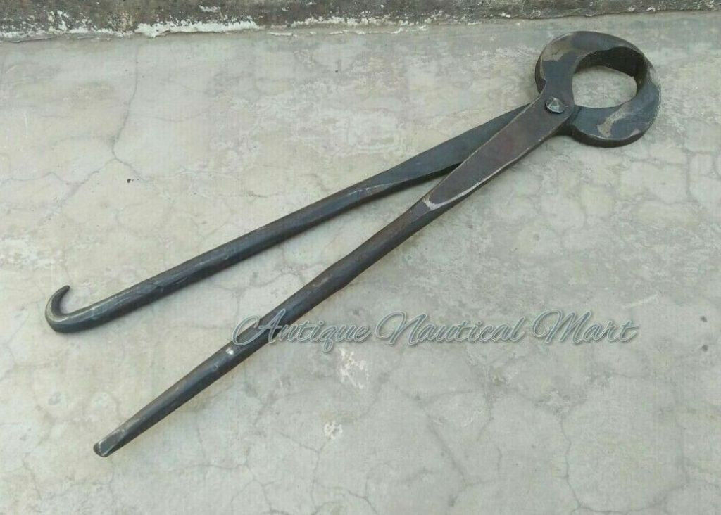 Antique style Black Heavy Iron Antique Sandasi Tong Blacksmith Iron Tool Item