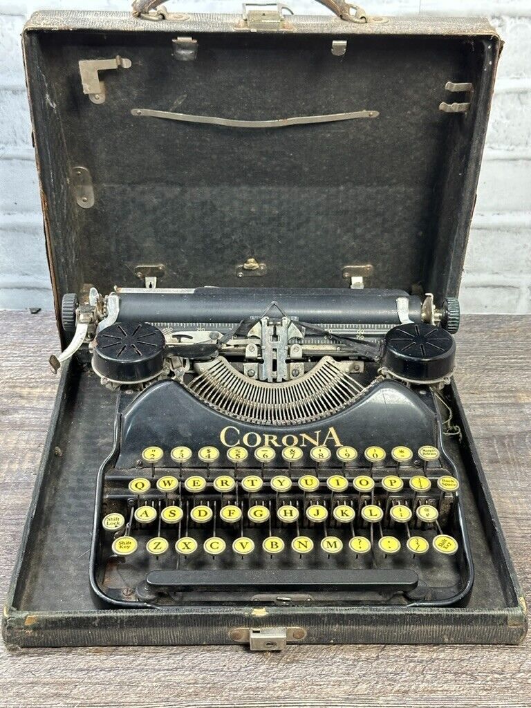 Antique L C Smith and Corona Typewriters Inc No.4 Model 1939 NEEDS REPAIR