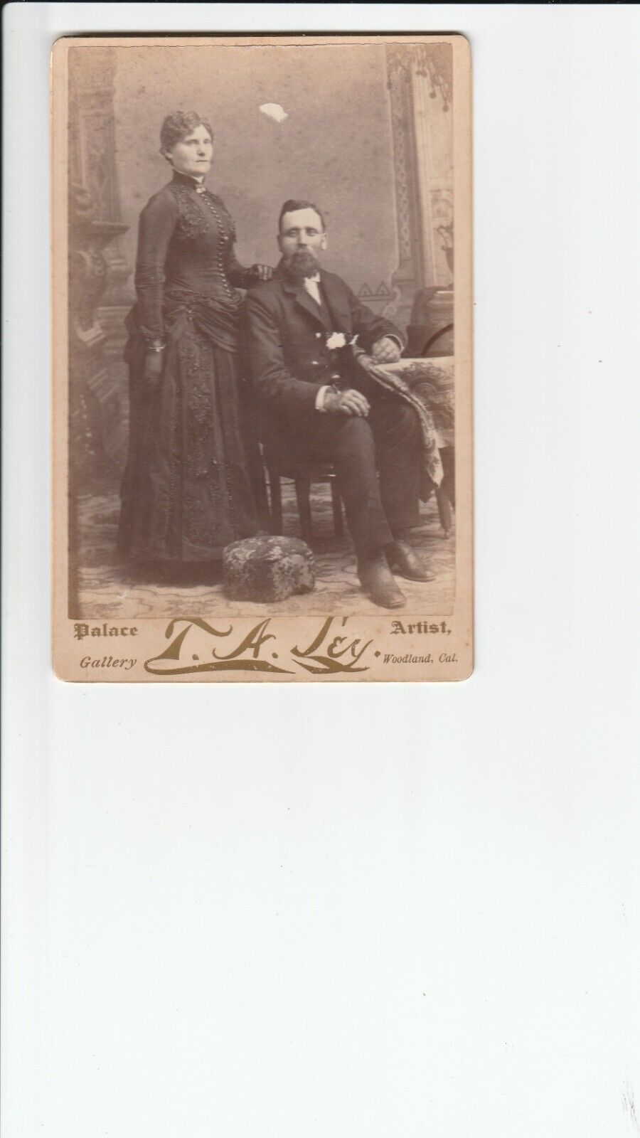 Cabinet Card GREAT AD, 1883 WOODLAND,CA, VICTORIAN COUPLE FORMAL ATTIRE