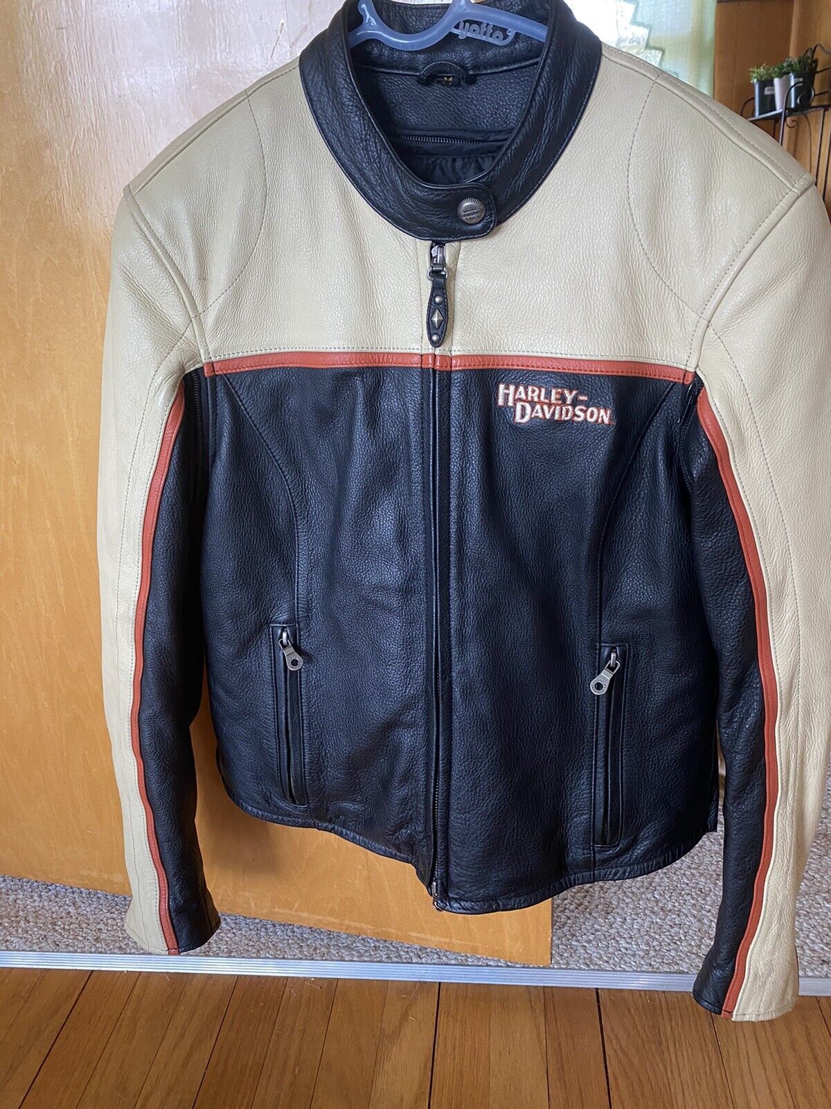 Harley Davidson Leather Jacket Lined Women's Size M Slightly Used